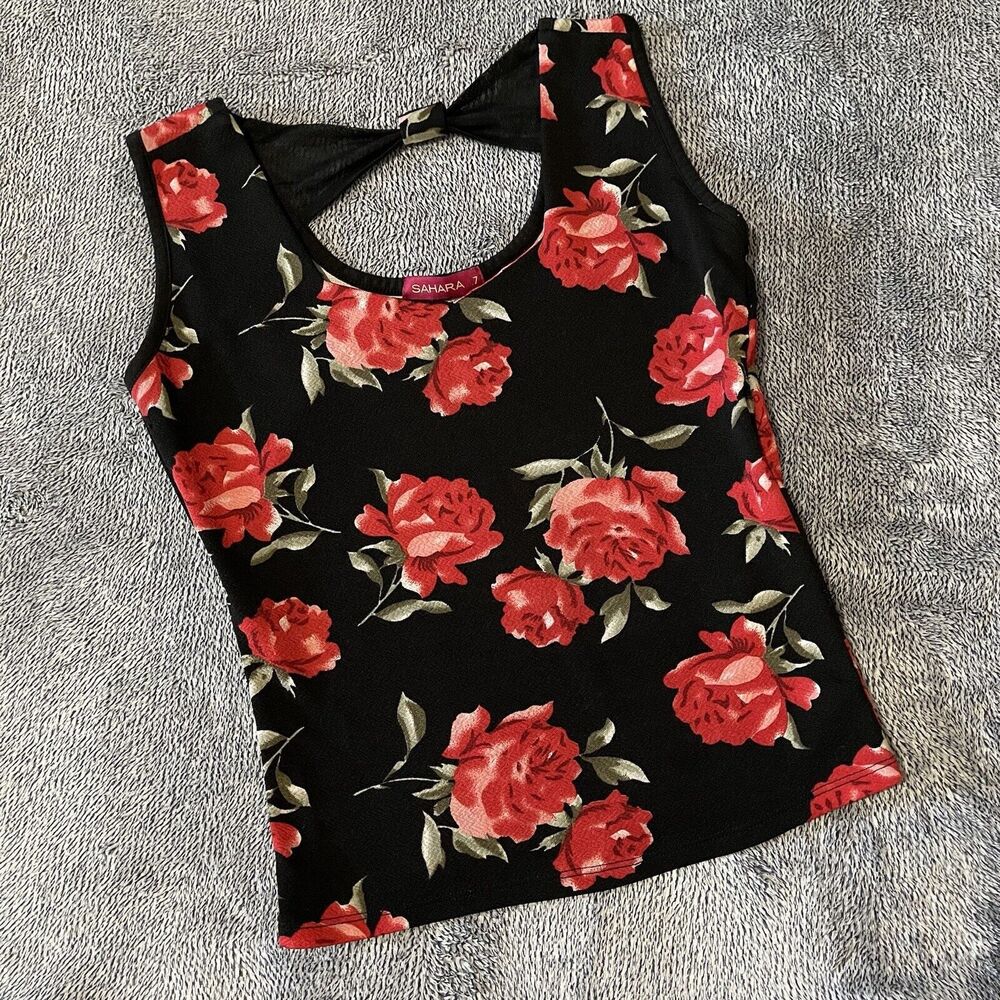 Sahara Cropped Tank Womens Black With Red Roses Stretch Size 7 Mexican Import